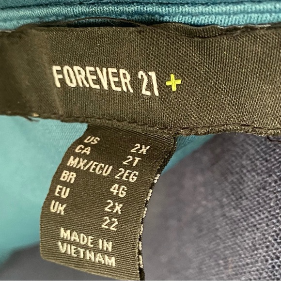 Forever 21+ Blue Green Teal Split Leg Off the Shoulder Jumpsuit Size 2x - Picture 7 of 7